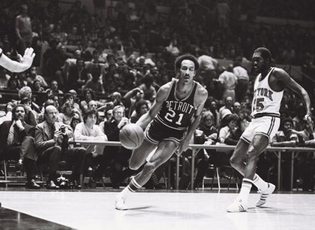 背身拿球能 背身拿球能